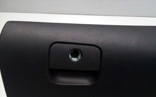 Hyundai İ30 Torpido Çekmecesi Kapağı Gözü 84516-2L000 CP (K-I-200)