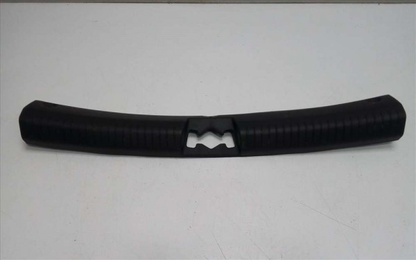 HYUNDAİ İ10 BAGAJ KİLİT EŞİK KAPLAMA BAKALİTİ 85771-B9000 CP (N-F-140)