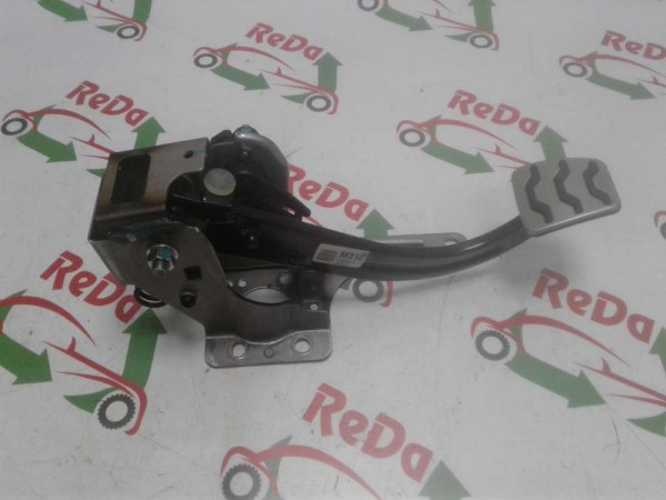 Hyundai İ20 Debriyaj Pedalı 32802-Q0310 YP (M-E-110)