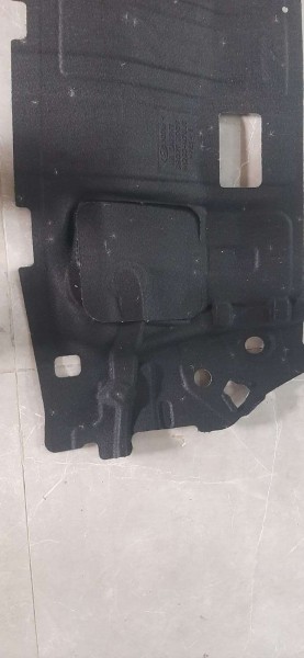 Hyundai Tucson Arka Kotuk Alt Taban Halısı İzolatörü 84265-N7000 YP SP