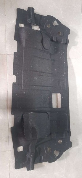 Hyundai Tucson Arka Kotuk Alt Taban Halısı İzolatörü 84265-N7000 YP SP