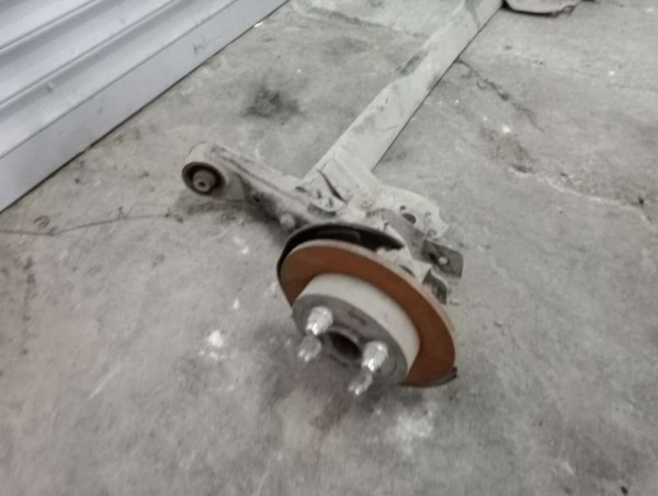 Hyundai İ10 1.0 Arka Dingil Porya Komple CP