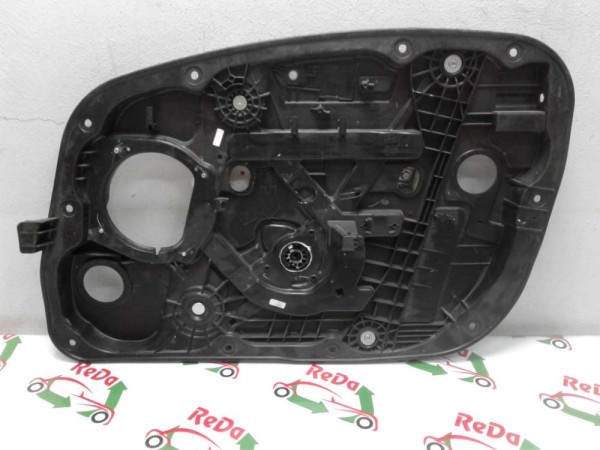 HYUNDAI i30 GD Ön Sağ Kapı Kalkanı Cam Regülatörü Tutuculu 91271-00100 2015 CP(L-H-120)