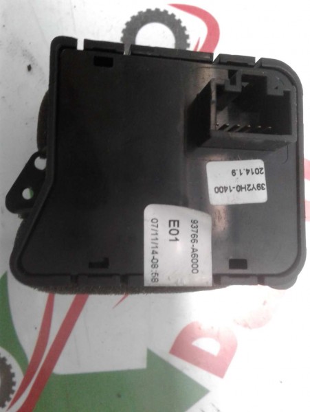 Hyundai İ 30 El Fren Düğmesi HP CP 93766-A6000(H-F-120)
