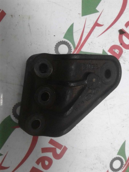 Hyundai  I20 Motor Takozu Sag Baglantı Ayagı Braketı CP(M-C-110)